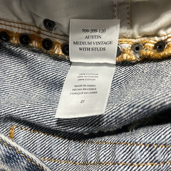 Rails Austin Studded Raw Hem Distressed Jean Shorts Size 27 - Picture 8 of 8